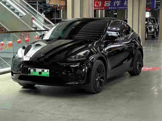 Фотография автомобиля — Tesla Model Y