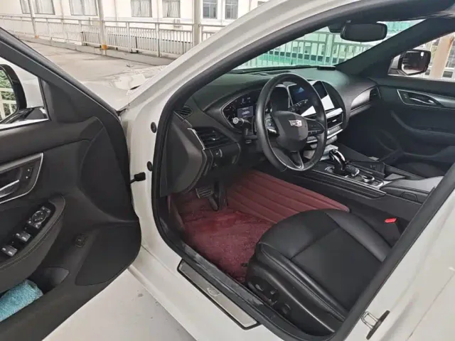 Cadillac CT5 — Фото автомобиля 15