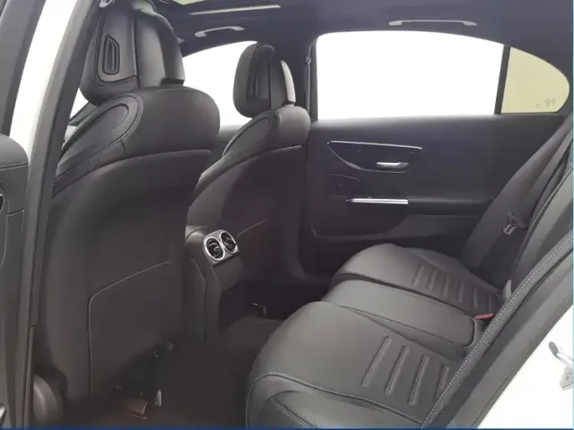Mercedes-Benz C-Class — Фото автомобиля 5