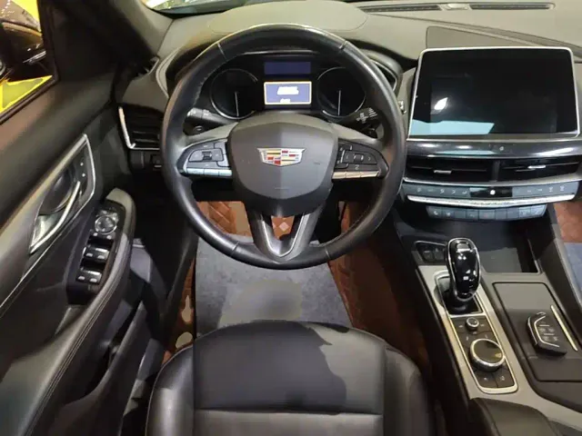 Cadillac CT5 — Фото автомобиля 10