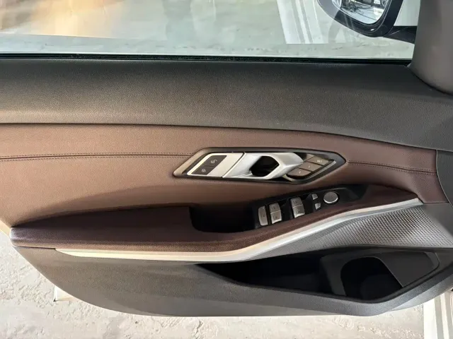 BMW 3 Series — Фото автомобиля 7