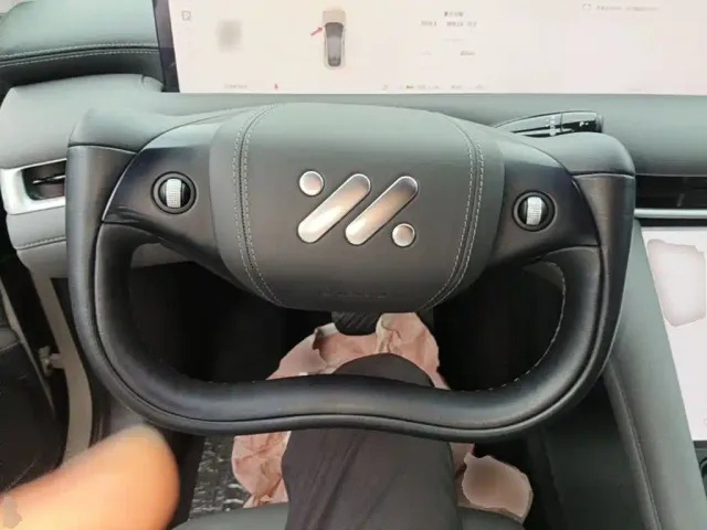 IM Motors LS6 — Фото автомобиля 10