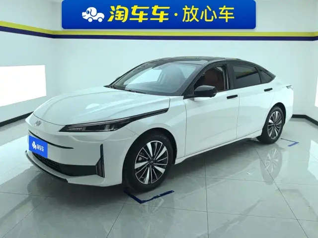 Фотография автомобиля — Changan Qiyuan A05
