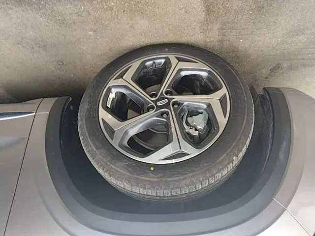 Geely Xingyue L — Фото автомобиля 21