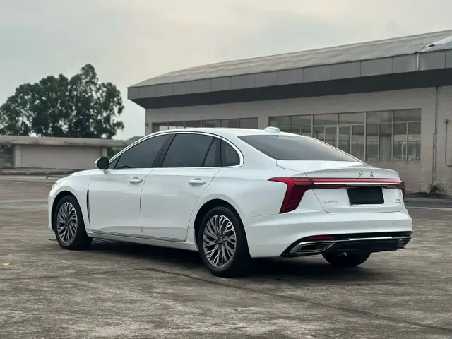 Hongqi H5 — Фото автомобиля 7