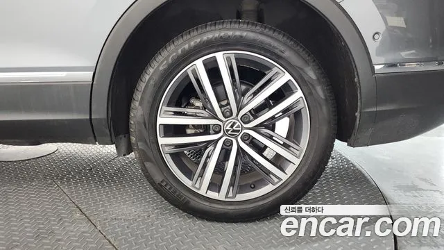 Volkswagen Tiguan — Фото автомобиля 17