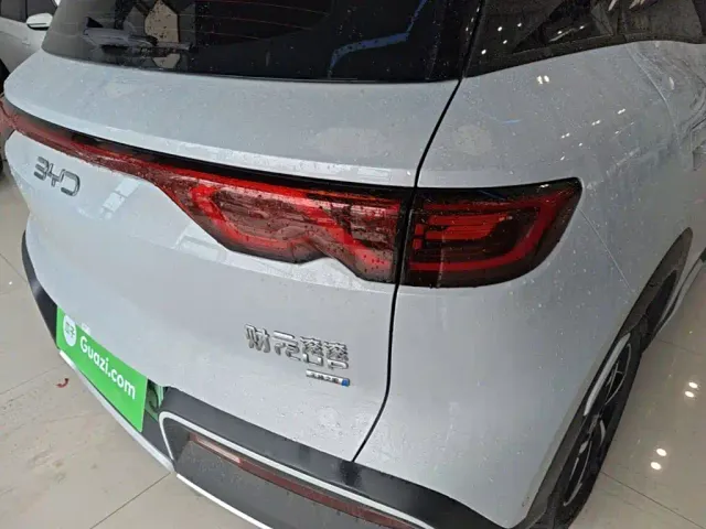 BYD Yuan UP — Фото автомобиля 7
