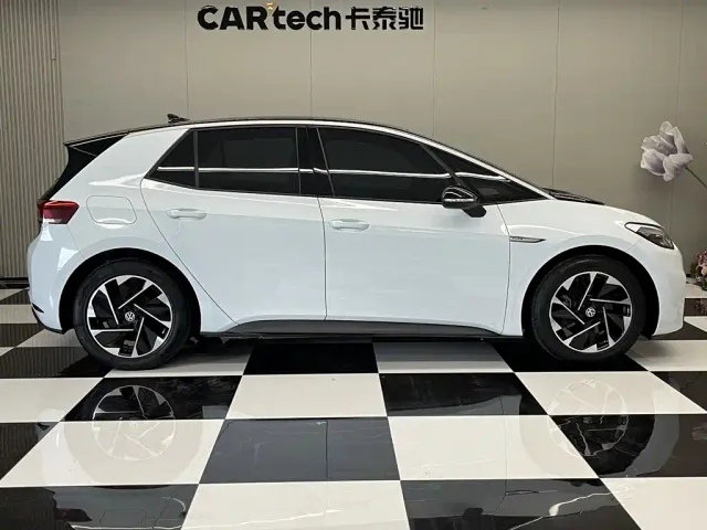 Volkswagen ID.3 — Фото автомобиля 4