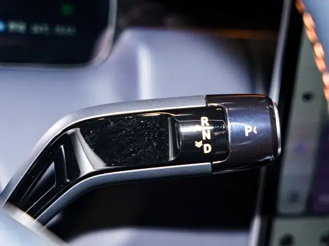 ZEEKR Zeekr 9X 2025 Model Gloss Black Edition — Фото автомобиля 22