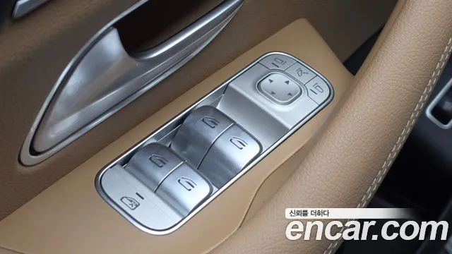 Mercedes-Benz GLE-Class — Фото автомобиля 19