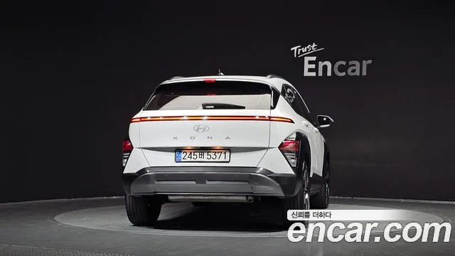 Hyundai Kona — Фото автомобиля 4
