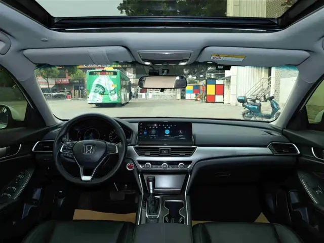 Honda Accord — Фото автомобиля 5
