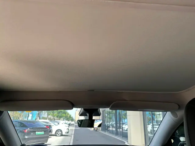 Tesla Model Y — Фото автомобиля 10