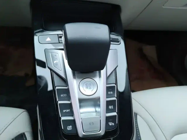 BYD Yuan Pro — Фото автомобиля 13