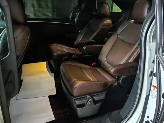Toyota Granvia — Фото автомобиля 7