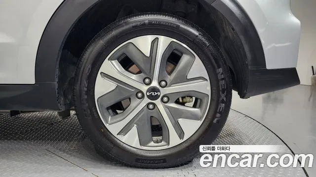 Kia Niro Niro Plus Air — Фото автомобиля 21