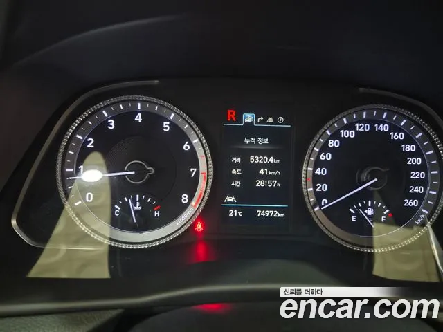 Hyundai Sonata — Фото автомобиля 8