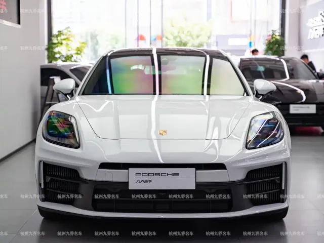 Porsche Panamera — Фото автомобиля 2