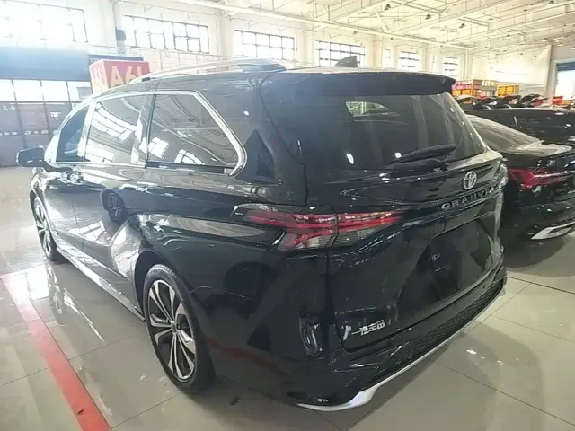 Toyota Granvia — Фото автомобиля 4