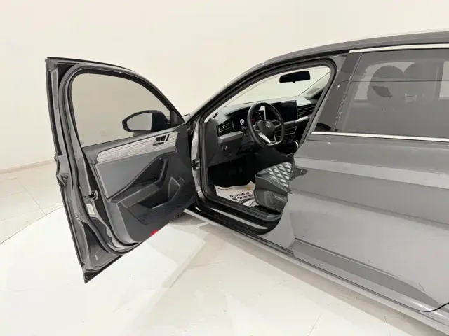 Volkswagen Sagitar — Фото автомобиля 24