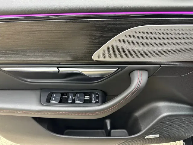 Xpeng P7 — Фото автомобиля 13