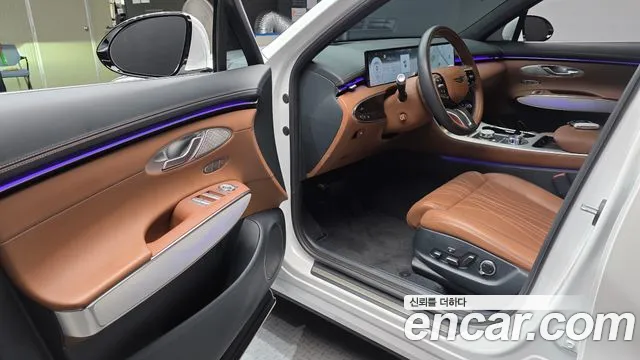 Genesis GV70 — Фото автомобиля 15