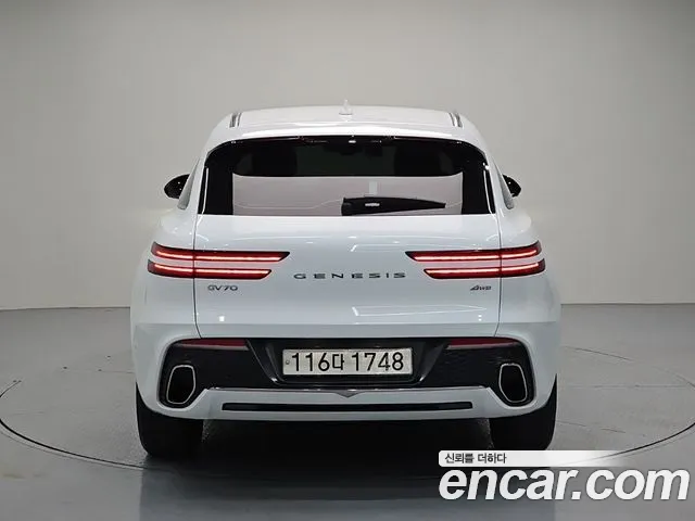 Genesis GV70 — Фото автомобиля 3