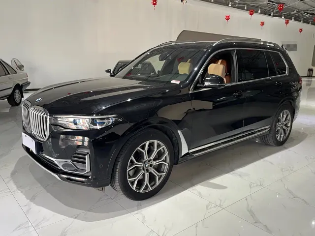 Фотография автомобиля — BMW X7