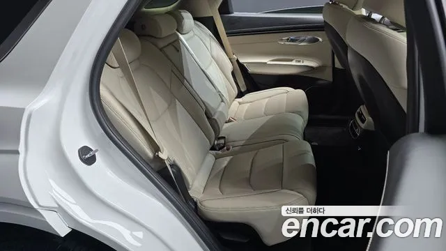 Genesis GV70 — Фото автомобиля 17
