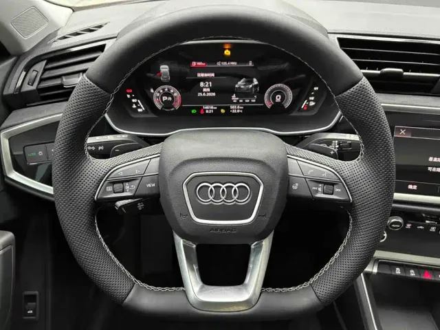 Audi Q3 — Фото автомобиля 8
