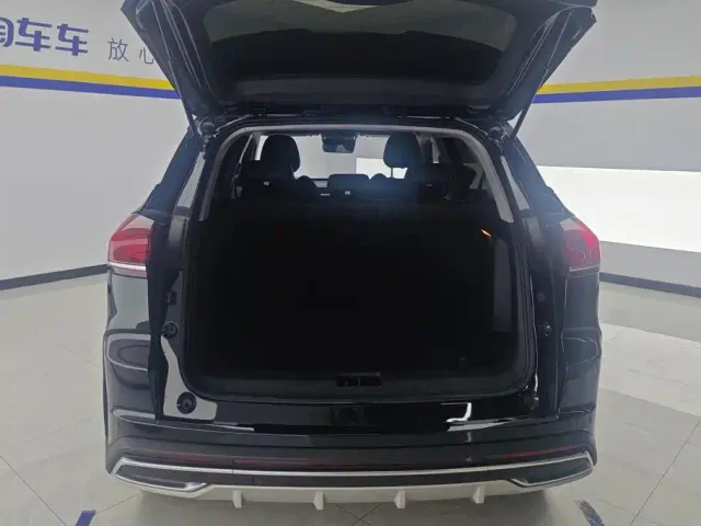 Geely Boyue — Фото автомобиля 4