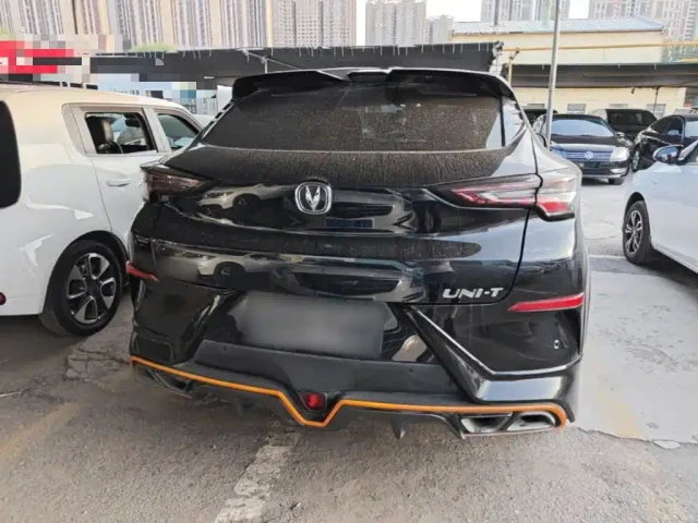 Changan UNI-T — Фото автомобиля 5