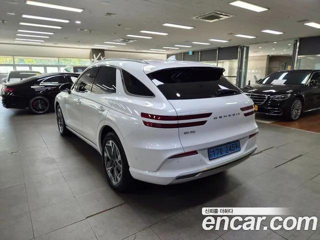 Genesis GV70 Electrified — Фото автомобиля 2