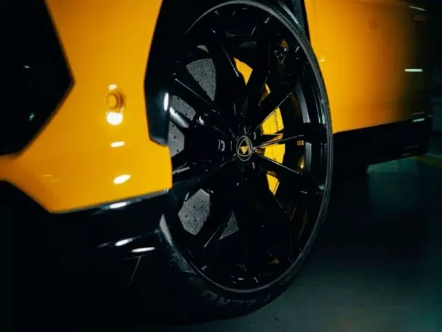 Lamborghini Urus — Фото автомобиля 7