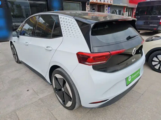 Volkswagen ID.3 — Фото автомобиля 4