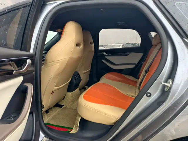 BYD Qin PLUS — Фото автомобиля 10