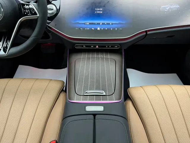 Mercedes-Benz E-Class — Фото автомобиля 19