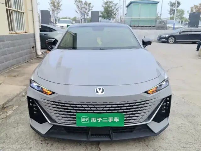 Changan UNI-V — Фото автомобиля 2