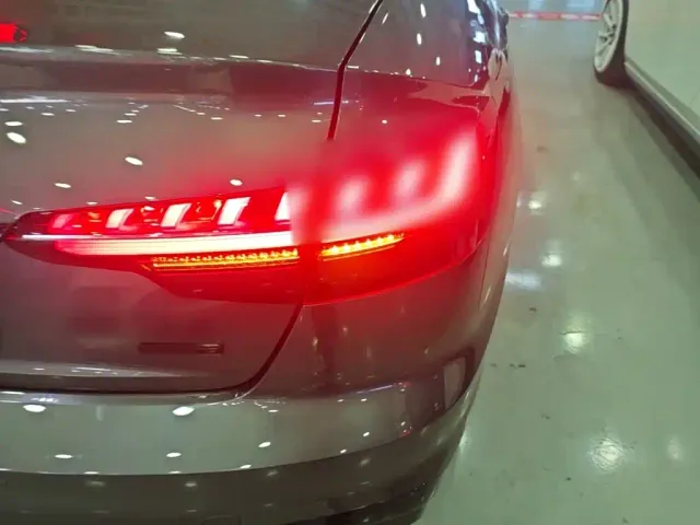 Audi A4L — Фото автомобиля 7