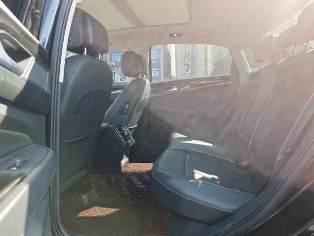 Volkswagen Passat — Фото автомобиля 11