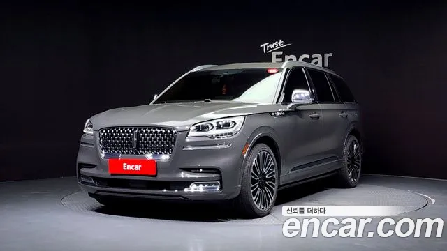 Фотография автомобиля — Lincoln Aviator