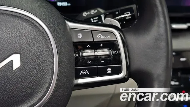 Kia Carnival Generation 4 — Фото автомобиля 15