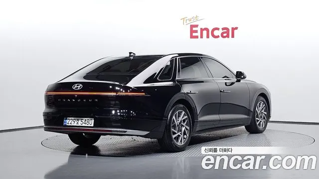 Hyundai Grandeur — Фото автомобиля 2