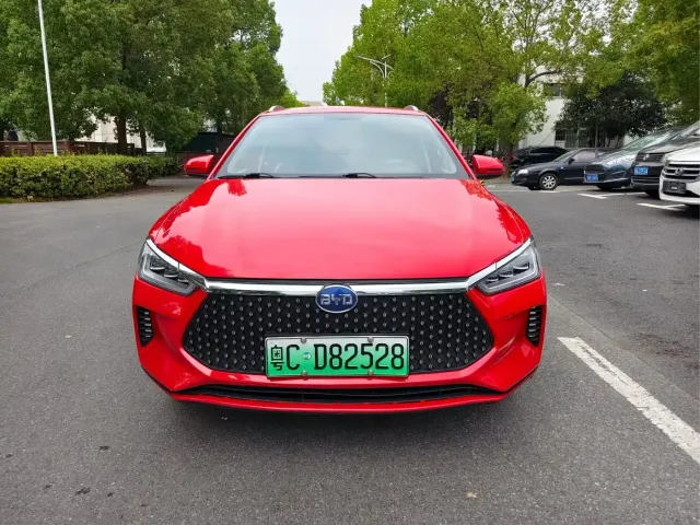 Фотография автомобиля — BYD e2