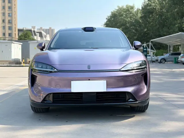 Luxeed R7 — Фото автомобиля 2