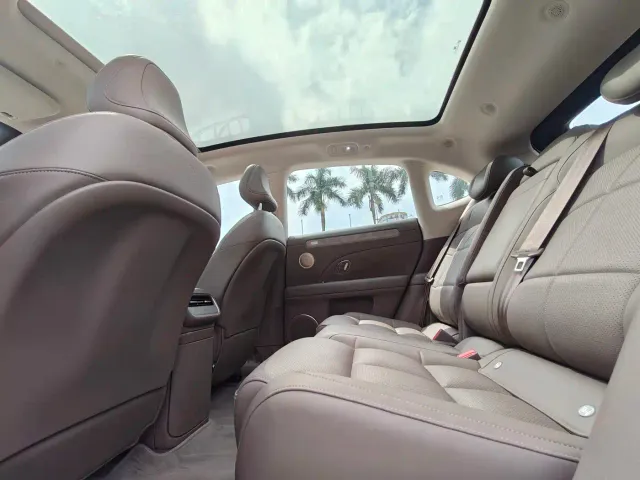 IM Motors LS6 — Фото автомобиля 11