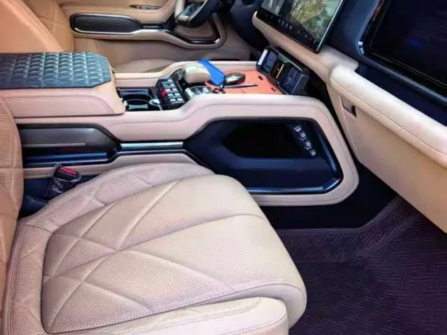 BYD FangChengBao Leopard 8 — Фото автомобиля 4