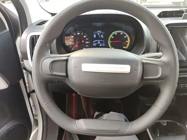 Roewe Clever — Фото автомобиля 10