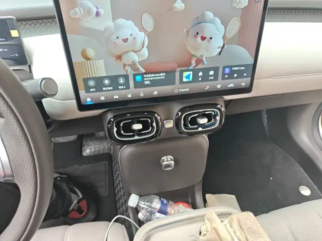 GAC Aion UT — Фото автомобиля 14