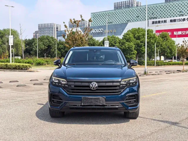 Volkswagen Touareg — Фото автомобиля 2